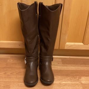 Bamboo boots 6 never worn